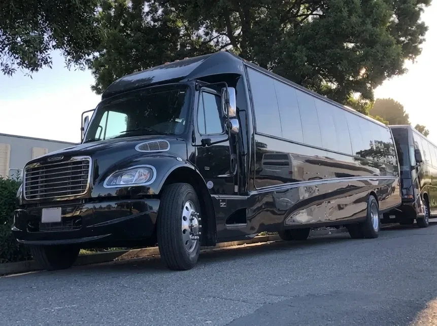 27 Passenger Executive Bus – yours to rent