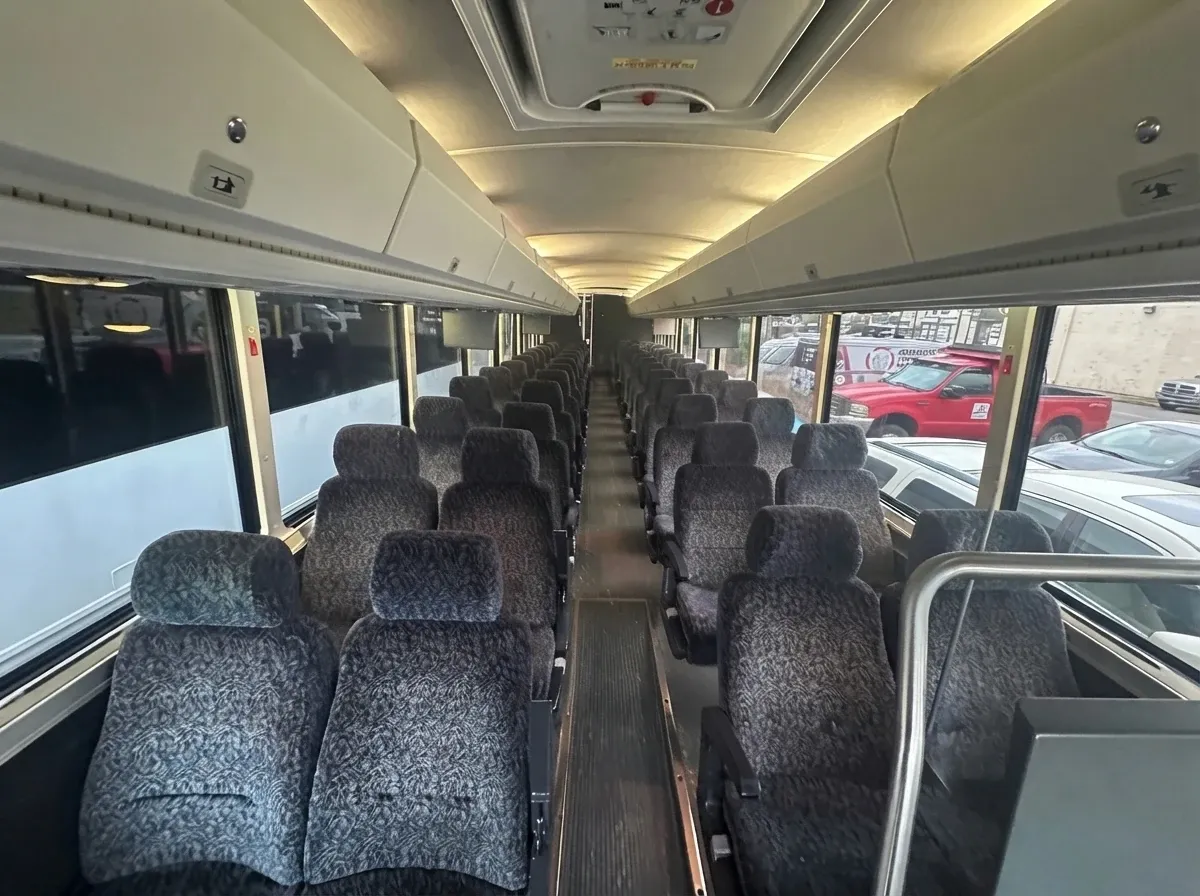 55 Passenger Motor Coach (green) – picture 2